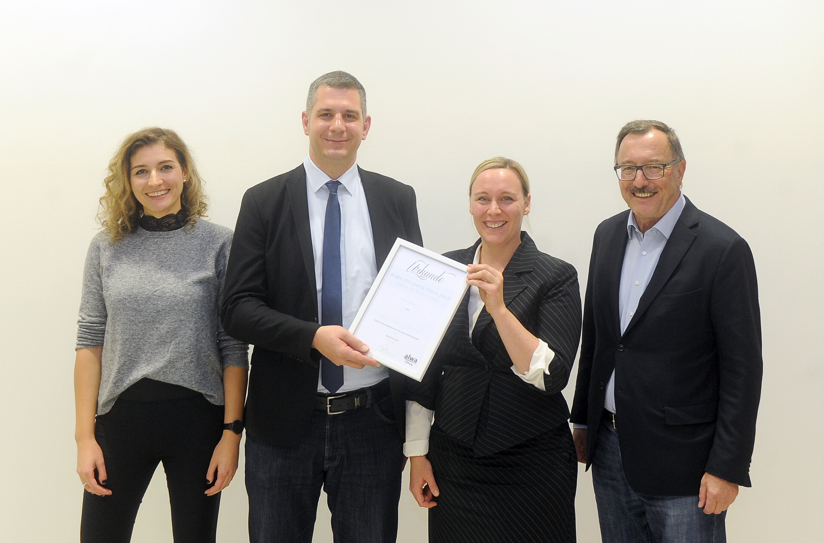 Projekt: Kreativ im Ganztag durchstarten mit unserer Bastel-Werkstatt